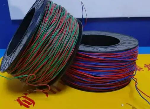 昌宁放炮线的主要材质有哪些？不同材质的适用场景有何区别？