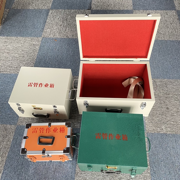 昌宁爆破工程作业箱如何选择？玻璃钢与传统材质的全面对比